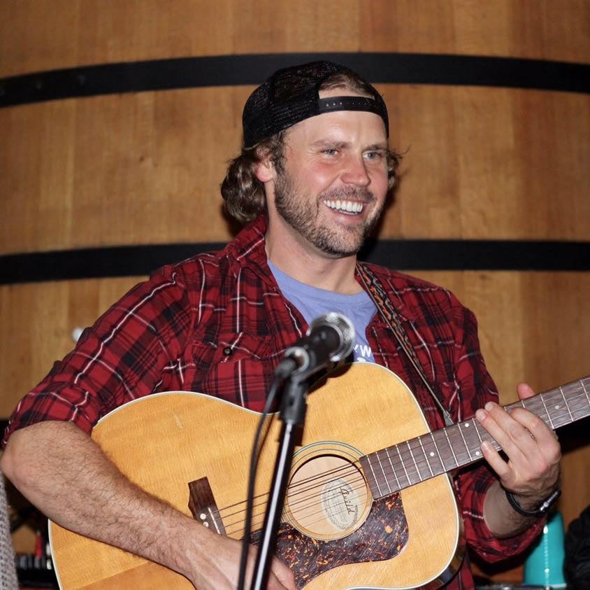 Live Music with Mark Emde at Bruz Brewery